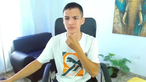 Snapshot of matiius18 chatting on 04.24.26 Matias online show from 04.24.26