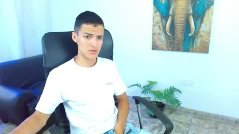 Snapshot of matiius18 chatting on 04.29.26 Matias online show from 04.29.26