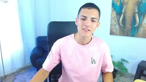 Snapshot of matiius18 chatting on 05.25.26 Matias online show from 05.25.26
