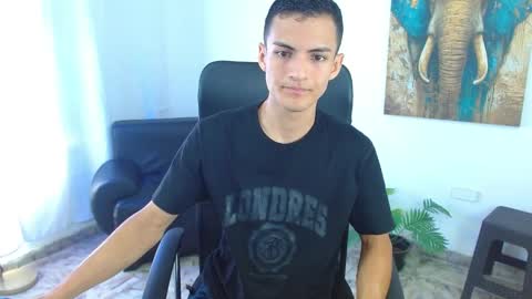 Snapshot of matiius18 chatting on 05.29.26 Matias online show from 05.29.26