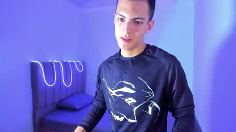 Snapshot of matiius18 chatting on 06.16.26 Matias online show from 06.16.26