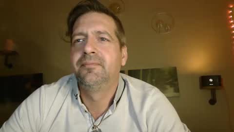 Snapshot of matrike1 chatting on 12.21.24 matrike1 online show from 12.21.24