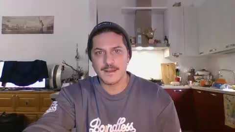 matteushh87 online show from 12.16.25