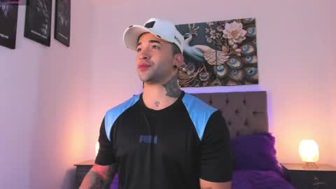 Matthew INDEPENDENT MODEL online show from 04.11.26