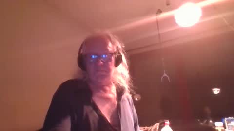 Matthias online show from 10.25.25