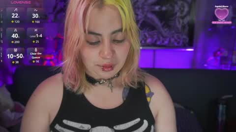 Snapshot of matti_sofia chatting on 05.19.26 TATIANA AND ROUS online show from 05.19.26