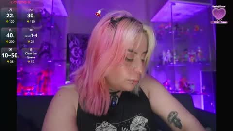 Snapshot of matti_sofia chatting on 06.22.26 TATIANA AND ROUS online show from 06.22.26