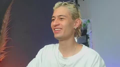 mattias     online show from 10.08.25