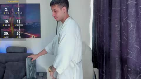 Snapshot of mattsaill_ chatting on 09.17.25 mattsaill_ online show from 09.17.25
