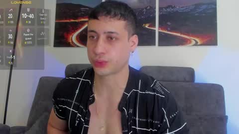 Snapshot of mattsaill_ chatting on 10.08.25 mattsaill_ online show from 10.08.25
