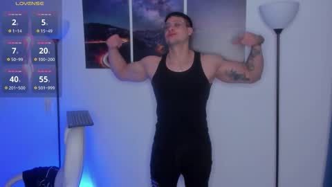 Snapshot of mattsaill_ chatting on 10.23.25 mattsaill_ online show from 10.23.25