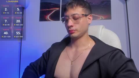 Snapshot of mattsaill_ chatting on 10.25.25 mattsaill_ online show from 10.25.25