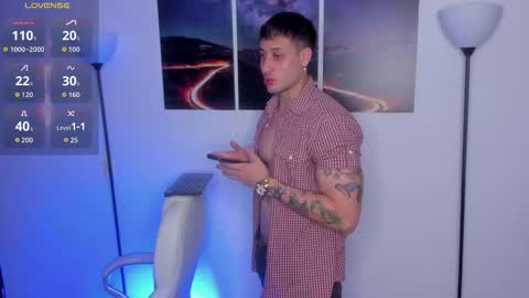 Snapshot of mattsaill_ chatting on 10.28.25 mattsaill_ online show from 10.28.25