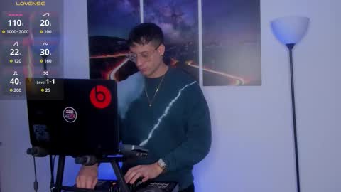 Snapshot of mattsaill_ chatting on 11.17.25 mattsaill_ online show from 11.17.25