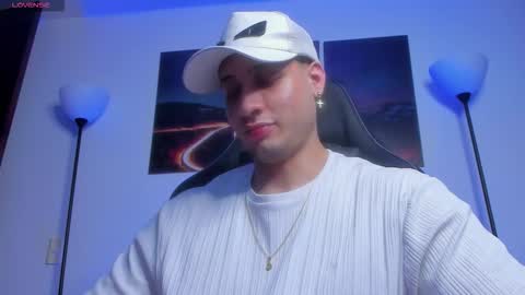 Snapshot of mattsaill_ chatting on 12.16.25 mattsaill_ online show from 12.16.25