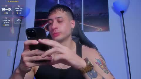 Snapshot of mattsaill_ chatting on 12.22.25 mattsaill_ online show from 12.22.25