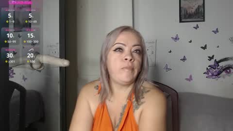 Snapshot of mature_liaa chatting on 02.17.25 Mature liaa online show from 02.17.25