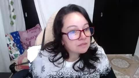 Snapshot of mature_wolf chatting on 12.17.24 Sonia online show from 12.17.24