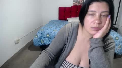 Snapshot of maturealexxa chatting on 12.12.24 alexa online show from 12.12.24