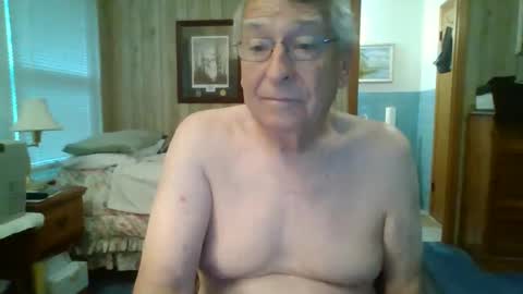 Snapshot of maturecouple1954 chatting on 05.03.26 SXECPL55 at G mail Dot Com online show from 05.03.26