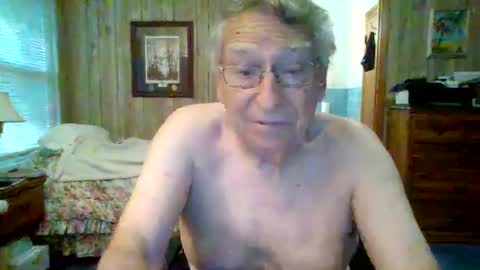 Snapshot of maturecouple1954 chatting on 05.14.26 SXECPL55 at G mail Dot Com online show from 05.14.26