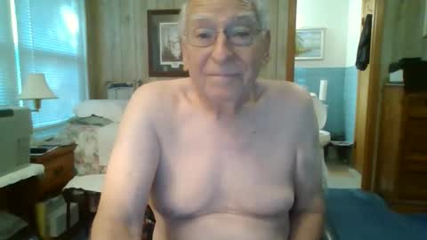 Snapshot of maturecouple1954 chatting on 05.21.26 SXECPL55 at G mail Dot Com online show from 05.21.26