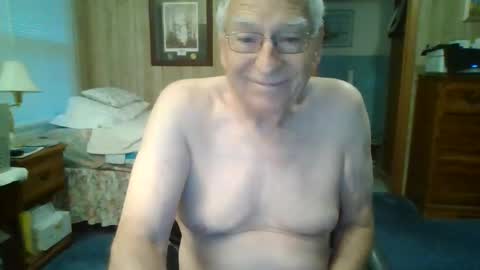 Snapshot of maturecouple1954 chatting on 06.05.26 SXECPL55 at G mail Dot Com online show from 06.05.26