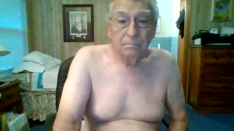 Snapshot of maturecouple1954 chatting on 06.26.26 SXECPL55 at G mail Dot Com online show from 06.26.26