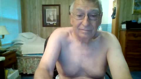 Snapshot of maturecouple1954 chatting on 07.20.26 SXECPL55 at G mail Dot Com online show from 07.20.26