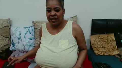 Snapshot of maturedbootyqueen chatting on 04.20.26 QUEEN online show from 04.20.26