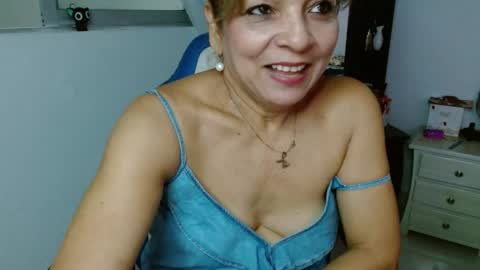 Snapshot of maturetigress4c chatting on 05.26.26 Cecilia online show from 05.26.26