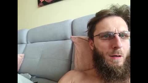 Snapshot of matuschko chatting on 11.08.25 Matuschko online show from 11.08.25