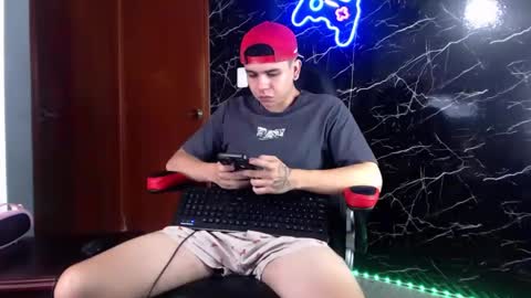 Snapshot of maty_hard chatting on 12.08.24 Matias online show from 12.08.24