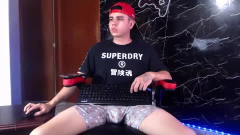 Snapshot of maty_hard chatting on 01.11.25 Matias online show from 01.11.25