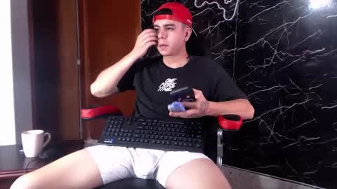 Snapshot of maty_hard chatting on 02.01.25 Matias online show from 02.01.25