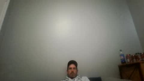 Snapshot of maubecaron1 chatting on 10.01.25 ken34yee online show from 10.01.25