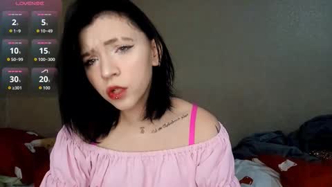 Snapshot of maudhendry chatting on 01.16.26 Mia online show from 01.16.26