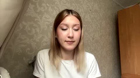 Snapshot of maudiesikes chatting on 07.14.26 Mia online show from 07.14.26