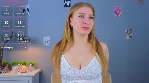 Snapshot of maureencoombs chatting on 10.17.25 maureencoombs online show from 10.17.25