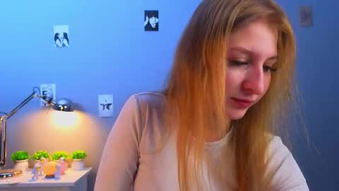 Snapshot of maureencoombs chatting on 11.24.25 maureencoombs online show from 11.24.25