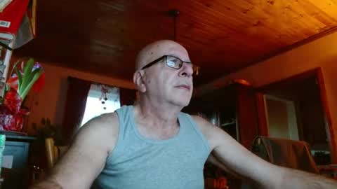 Maurice online show from 12.26.24