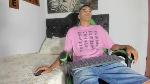 Snapshot of mauricio_smiith chatting on 03.01.26 MAURICIO online show from 03.01.26