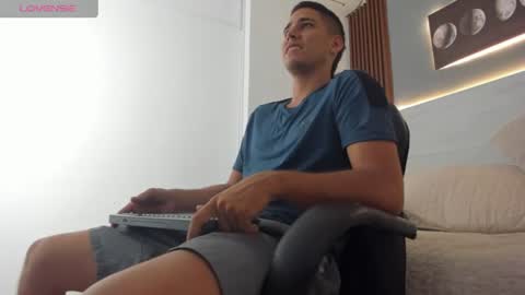 mauro_boy online show from 06.11.26