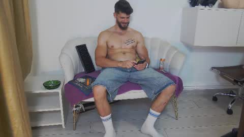 Snapshot of mauro_real_man chatting on 06.28.26 mauro_real_man online show from 06.28.26