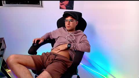 Snapshot of maverickdrift chatting on 12.18.25 Maverick Drift online show from 12.18.25