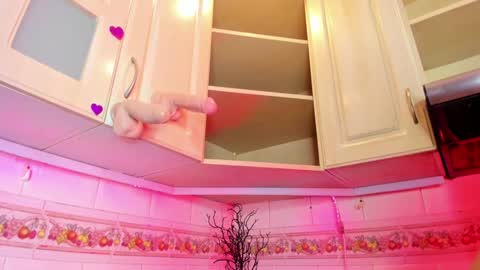 Snapshot of mavystar chatting on 12.12.24 Mavy online show from 12.12.24