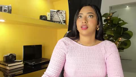 Snapshot of mavystar chatting on 03.11.25 Mavy online show from 03.11.25