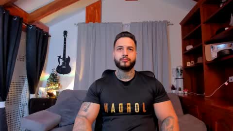 Snapshot of max_dic1 chatting on 01.07.25 max D. online show from 01.07.25