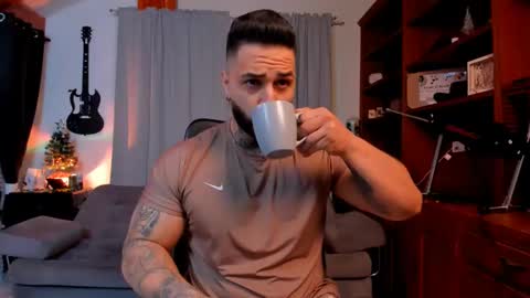 Snapshot of max_dic1 chatting on 01.15.25 max D. online show from 01.15.25