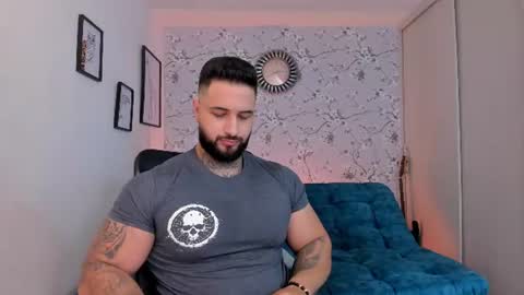 Snapshot of max_dic1 chatting on 07.08.26 max D. online show from 07.08.26